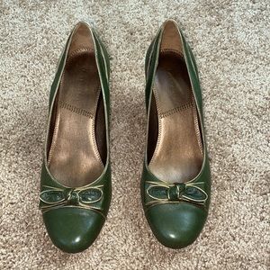 Tahari Green Leather heels with Gild Trimming